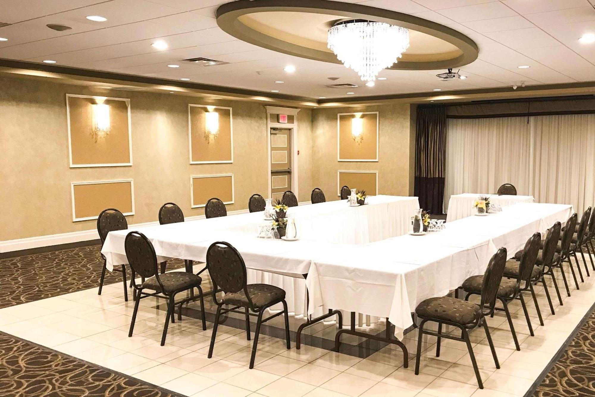 Rodeway Inn Festival Στράτφορντ Εξωτερικό φωτογραφία