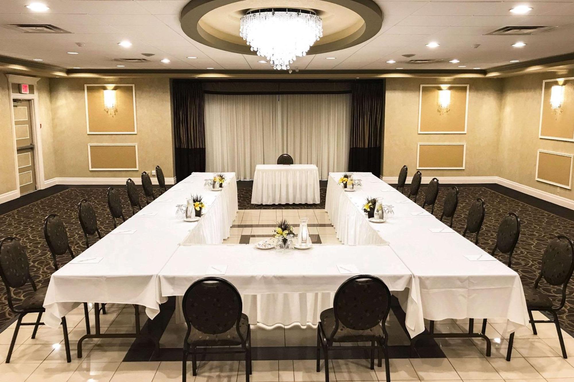 Rodeway Inn Festival Στράτφορντ Εξωτερικό φωτογραφία